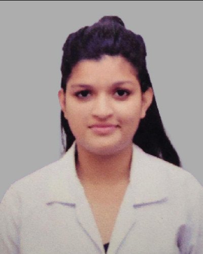 1758523940_Dr.Priyanka-Gandhi.jpg